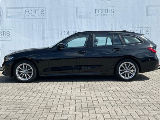 BMW 3 Serie Touring 320i Executive Edition NL-AUTO | ACC |PARKEER CAMERA | NAVI | ActivLease financial lease