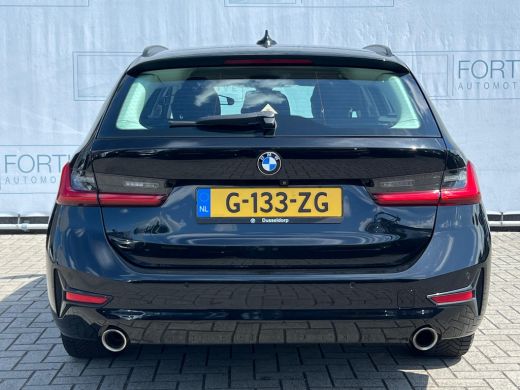 BMW 3 Serie Touring 320i Executive Edition NL-AUTO | ACC |PARKEER CAMERA | NAVI | ActivLease financial lease