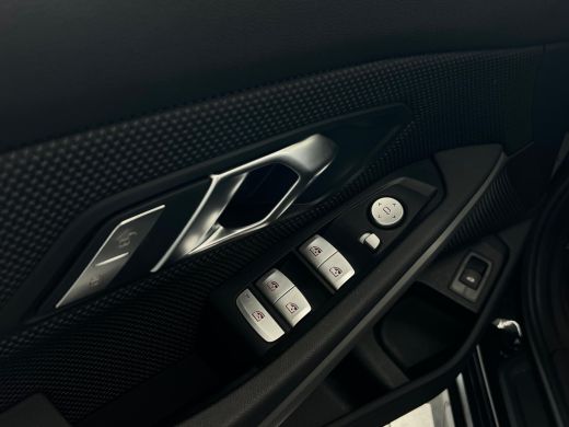BMW 3 Serie Touring 320i Executive Edition NL-AUTO | ACC |PARKEER CAMERA | NAVI | ActivLease financial lease