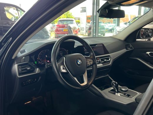 BMW 3 Serie Touring 320i Executive Edition NL-AUTO | ACC |PARKEER CAMERA | NAVI | ActivLease financial lease
