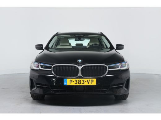 BMW 5 Serie Touring 520i Business Edition Plus | 1e Eigenaar! | Laser Light | Trekhaak | Comfort Stoelen | Le... ActivLease financial lease