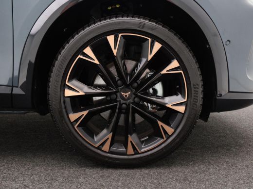 CUPRA Formentor 1.5 TSi 204 Pk e-Hybrid Automaat Business | 360° Camera | Panorma Dak | Adaptive Cruise | Full LE... ActivLease financial lease