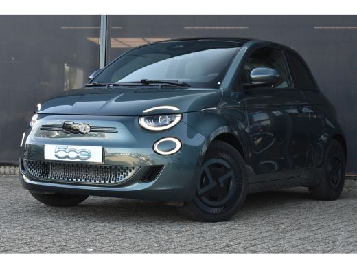 Fiat 500e Giorgio Armani Edition 42 kWh 3 Fase | Vol-Leder | Panoramadak | Stoelverwarming | Dodehoek-Detec... Fiat 500e Giorgio Armani Edition 42 kWh 3 Fase | Vol-Leder | Panoramadak | Stoelverwarming | Dodehoek-Detec...