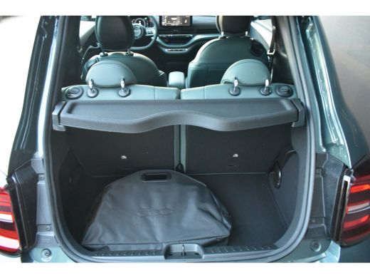 Fiat 500e Giorgio Armani Edition 42 kWh 3 Fase | Vol-Leder | Panoramadak | Stoelverwarming | Dodehoek-Detec... ActivLease financial lease
