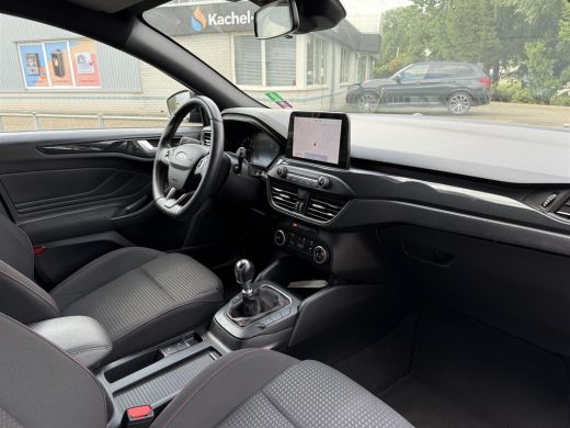 Ford Focus 1.0 EcoBoost ST Line Business | Navi | Trekhaak | Carplay | ActivLease financial lease