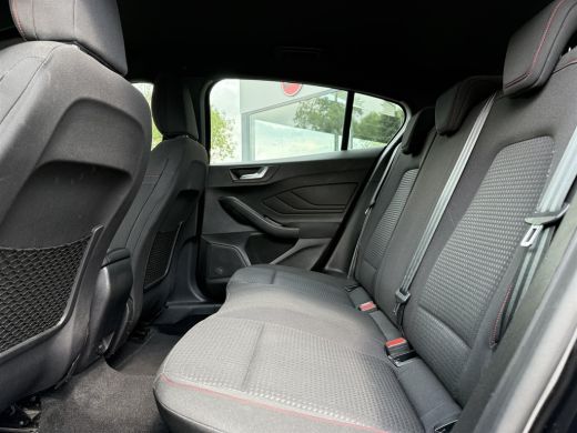 Ford Focus 1.0 EcoBoost ST Line Business | Navi | Trekhaak | Carplay | ActivLease financial lease