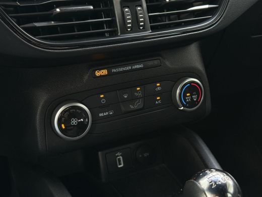 Ford Focus 1.0 EcoBoost ST Line Business | Navi | Trekhaak | Carplay | ActivLease financial lease