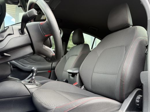 Ford Focus 1.0 EcoBoost ST Line Business | Navi | Trekhaak | Carplay | ActivLease financial lease