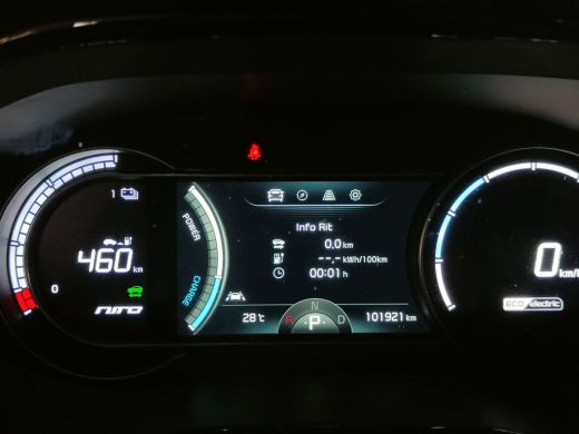 Kia e-Niro ExecutiveLine 64 kWh/204 pk/Adaptive/3-fase/2022/Cam./Full-led ActivLease financial lease