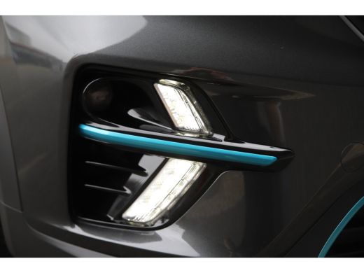 Kia e-Niro ExecutiveLine 64 kWh/204 pk/Adaptive/3-fase/2022/Cam./Full-led ActivLease financial lease