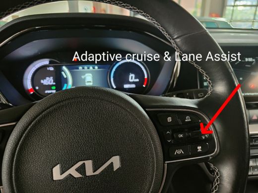 Kia e-Niro ExecutiveLine 64 kWh/204 pk/Adaptive/3-fase/2022/Cam./Full-led ActivLease financial lease