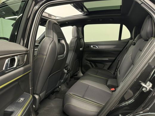Lynk & Co 01 1.5 More | Afwijkende dakkleur | Apple Carplay/Android Auto|telefoonintegratie premium | Binnensp... ActivLease financial lease