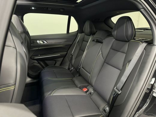 Lynk & Co 01 1.5 More | Afwijkende dakkleur | Apple Carplay/Android Auto|telefoonintegratie premium | Binnensp... ActivLease financial lease