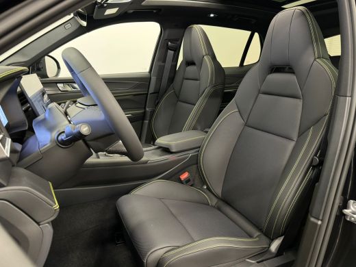 Lynk & Co 01 1.5 More | Afwijkende dakkleur | Apple Carplay/Android Auto|telefoonintegratie premium | Binnensp... ActivLease financial lease