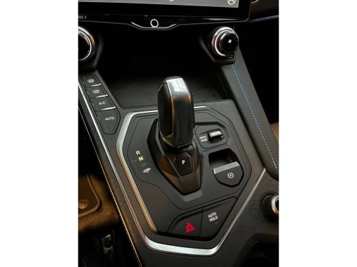 Lynk & Co 01 1.5 Plug-in Hybrid/262pk /Pano-dak/Zw-hemel/Adaptive/360Cam/Infinity ActivLease financial lease