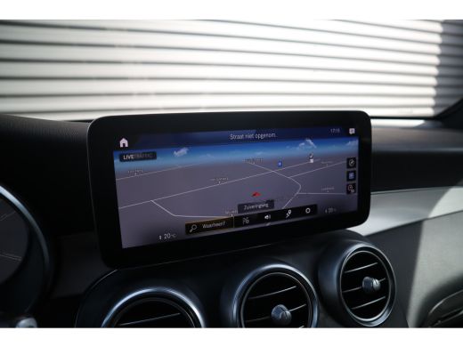Mercedes-Benz GLC 300e 4MATIC Business Solution AMG Pano / Burmester / 360 camera / Trekhaak / ActivLease financial lease