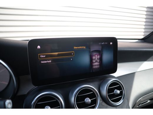 Mercedes-Benz GLC 300e 4MATIC Business Solution AMG Pano / Burmester / 360 camera / Trekhaak / ActivLease financial lease