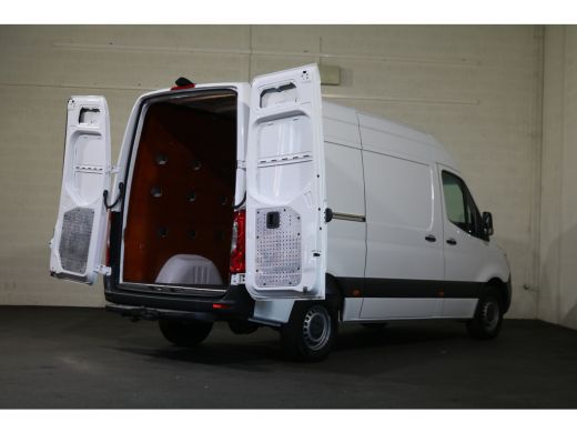 Mercedes-Benz Sprinter 316 CDI L2 H2 Airco Navigatie Camera 3.5t Trekhaak ActivLease financial lease