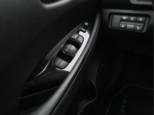 Nissan Leaf Tekna 40 kWh Aut. *LUXURY-LEATHER | FULL-LED | BOSE-SURROUND | DIGI-COCKPIT | ADAPTIVE-CRUISE | T... ActivLease financial lease