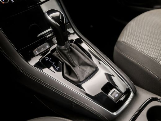 Opel Grandland X 1.2 Turbo Sport Automaat (APPLE CARPLAY, GROOT NAVI, PARKEERSENSOREN, SPORTSTOELEN, LANE ASSIST, ... ActivLease financial lease
