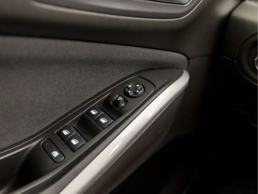 Opel Grandland X 1.2 Turbo Sport Automaat (APPLE CARPLAY, GROOT NAVI, PARKEERSENSOREN, SPORTSTOELEN, LANE ASSIST, ... ActivLease financial lease