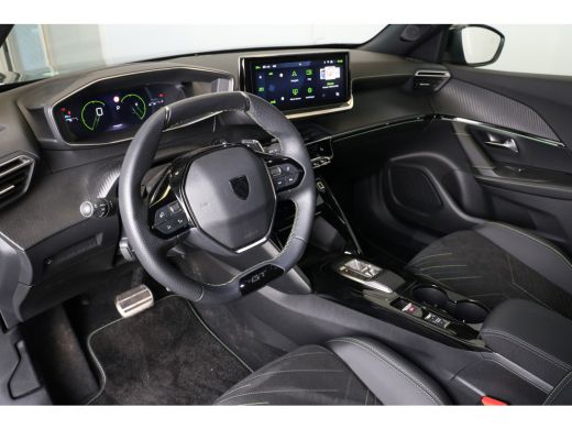 Peugeot 2008 1.2 PureTech 130PK GT Pack | Navi | Camera V+A | Alcantara | Stoelverwarming | Massage | Adaptive... ActivLease financial lease