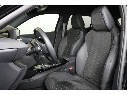 Peugeot 2008 1.2 PureTech 130PK GT Pack | Navi | Camera V+A | Alcantara | Stoelverwarming | Massage | Adaptive... ActivLease financial lease