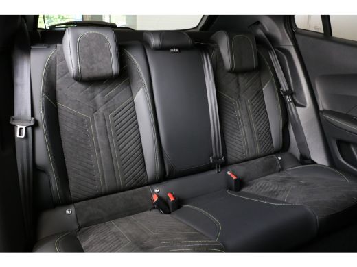 Peugeot 2008 1.2 PureTech 130PK GT Pack | Navi | Camera V+A | Alcantara | Stoelverwarming | Massage | Adaptive... ActivLease financial lease