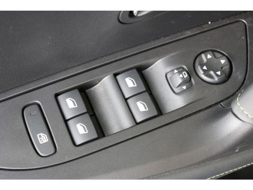 Peugeot 2008 1.2 PureTech 130PK GT Pack | Navi | Camera V+A | Alcantara | Stoelverwarming | Massage | Adaptive... ActivLease financial lease