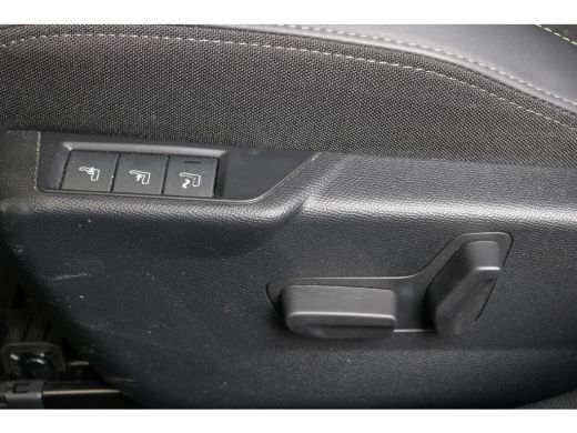 Peugeot 2008 1.2 PureTech 130PK GT Pack | Navi | Camera V+A | Alcantara | Stoelverwarming | Massage | Adaptive... ActivLease financial lease