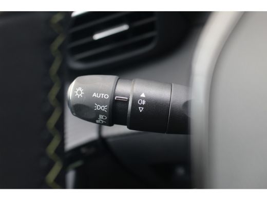 Peugeot 208 1.2 GT | Keyless | Camera | Adapt. Cruise | Navi | Carplay | Climate | LED | DAB | | Keyless | Ca... ActivLease financial lease