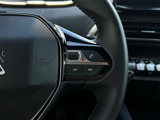 Peugeot 5008 1.2 PureTech Allure 7-PERSOONS | NAVI | 1/2 LEDER ActivLease financial lease