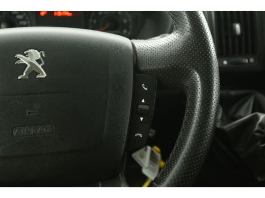 Peugeot Boxer 2.0 HDI L2H1 Airco Cruise LED 3 Persoons Elektrpakket Trekhaak ActivLease financial lease