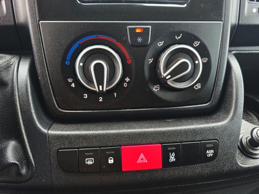 Peugeot Boxer 2.2 BlueHDi L2 H2 - 140 Pk - Euro 6 - Navi - ParkeerCamera ActivLease financial lease