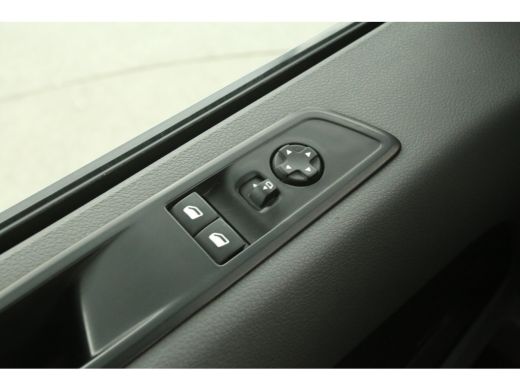 Peugeot Expert 227S 2.0 BlueHDI L2H1 180PK Automaat Airco Camera Carplay Head-up LED Cruise PDC 3 Persoons ActivLease financial lease