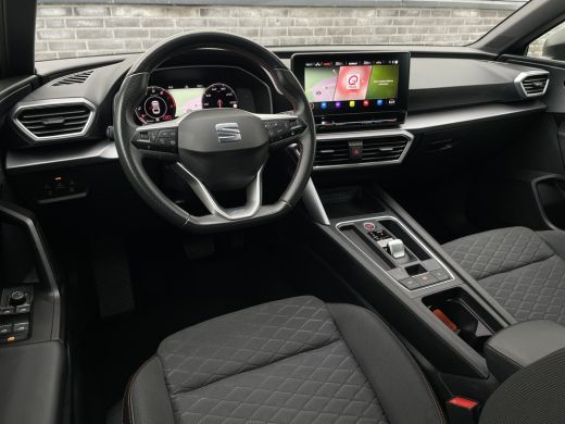 Seat Leon Sportstourer 1.5 eTSI FR | Elek. Trekhaak | LED | Carplay | Camera | Navi | Keyless | Adap. Cruise ActivLease financial lease