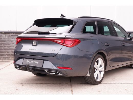 Seat Leon Sportstourer 1.5 eTSI FR | Elek. Trekhaak | LED | Carplay | Camera | Navi | Keyless | Adap. Cruise ActivLease financial lease