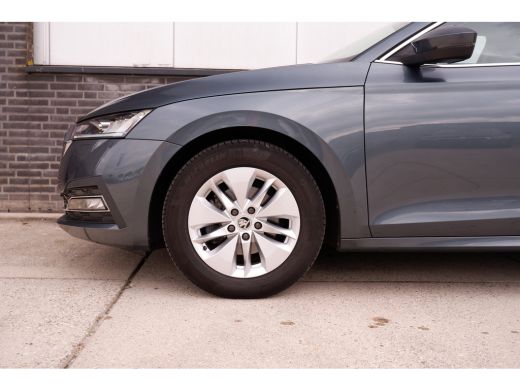 Skoda Octavia Combi 1.0 TSI Business Edition Plus Elek. Trekhaak | Virtual Cockpit | LED | Navi | Carplay ActivLease financial lease