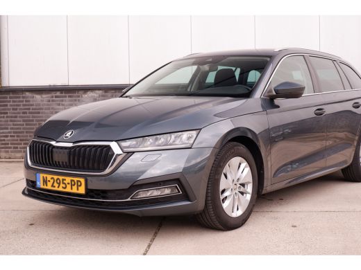 Skoda Octavia Combi 1.0 TSI Business Edition Plus Elek. Trekhaak | Virtual Cockpit | LED | Navi | Carplay ActivLease financial lease