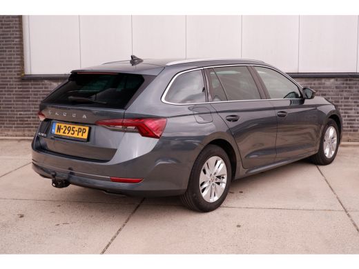 Skoda Octavia Combi 1.0 TSI Business Edition Plus Elek. Trekhaak | Virtual Cockpit | LED | Navi | Carplay ActivLease financial lease