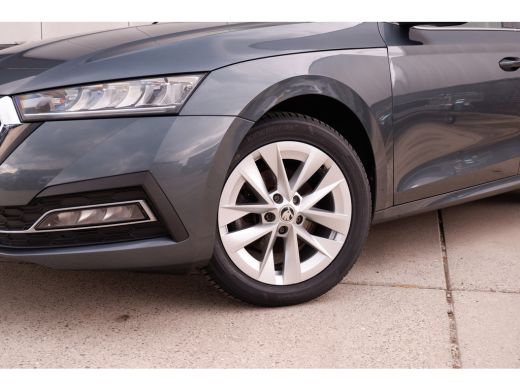 Skoda Octavia Combi 1.5 e-TSI Business Edition Plus Trekhaak | Virtual Cockpit | LED | Navi | Carplay ActivLease financial lease