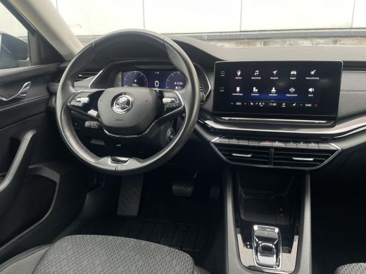 Skoda Octavia Combi 1.5 e-TSI Business Edition Plus Trekhaak | Virtual Cockpit | LED | Navi | Carplay ActivLease financial lease