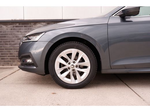 Skoda Octavia Combi 1.5 e-TSI Business Edition Plus Trekhaak | Virtual Cockpit | LED | Navi | Carplay ActivLease financial lease
