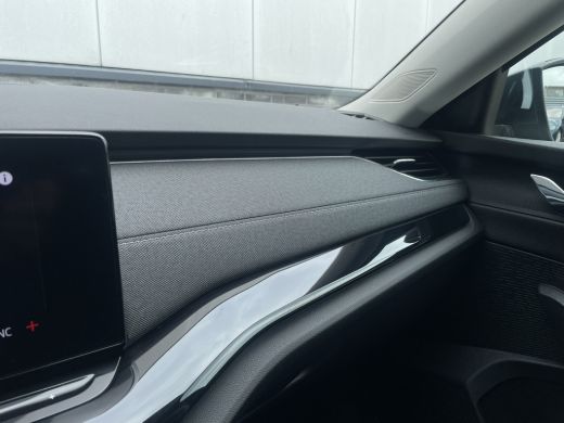 Skoda Octavia Combi 1.5 e-TSI Business Edition Plus Trekhaak | Virtual Cockpit | LED | Navi | Carplay ActivLease financial lease
