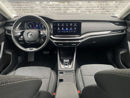 Skoda Octavia Combi 1.5 e-TSI Business Edition Plus Trekhaak | Virtual Cockpit | LED | Navi | Carplay ActivLease financial lease