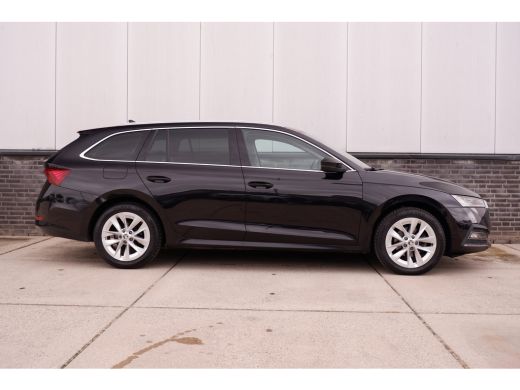 Skoda Octavia Combi 1.5 e-TSI Business Edition Plus Trekhaak | Virtual Cockpit | LED | Navi | Carplay ActivLease financial lease