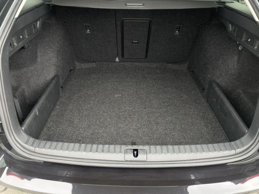 Skoda Octavia Combi 1.5 e-TSI Business Edition Plus Trekhaak | Virtual Cockpit | LED | Navi | Carplay ActivLease financial lease