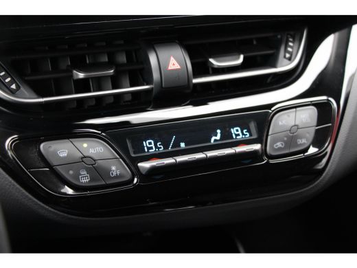 Toyota C-HR 2.0 Hybrid Dynamic **NAVIGATIE/ APPLE CARPLAY/ 24 MAANDEN GARANTIE** ActivLease financial lease
