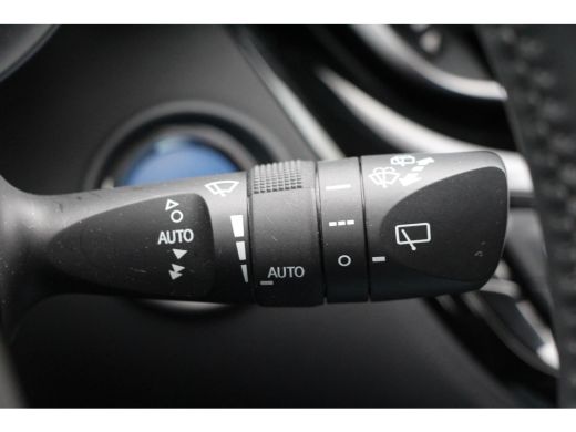 Toyota C-HR 2.0 Hybrid Dynamic **NAVIGATIE/ APPLE CARPLAY/ 24 MAANDEN GARANTIE** ActivLease financial lease