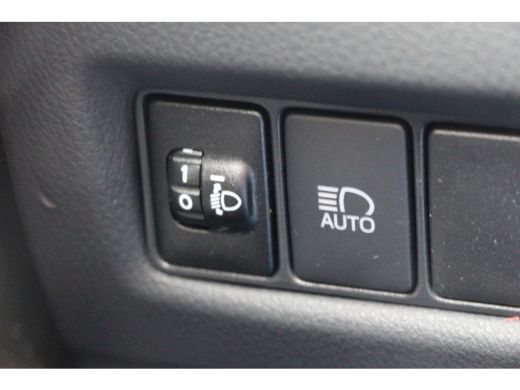 Toyota C-HR 2.0 Hybrid Dynamic **NAVIGATIE/ APPLE CARPLAY/ 24 MAANDEN GARANTIE** ActivLease financial lease